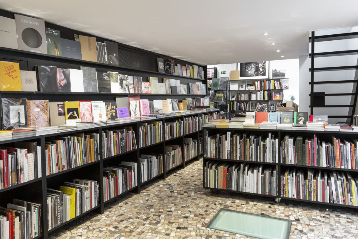 Peinture Fraiche bookshop
