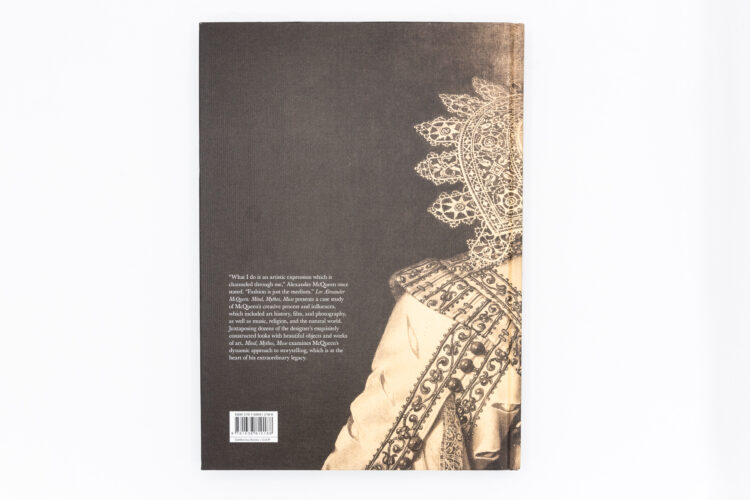 Mind, Mythos, Muse - Lee Alexander McQueen, DAP Artbook, Peinture Fraiche