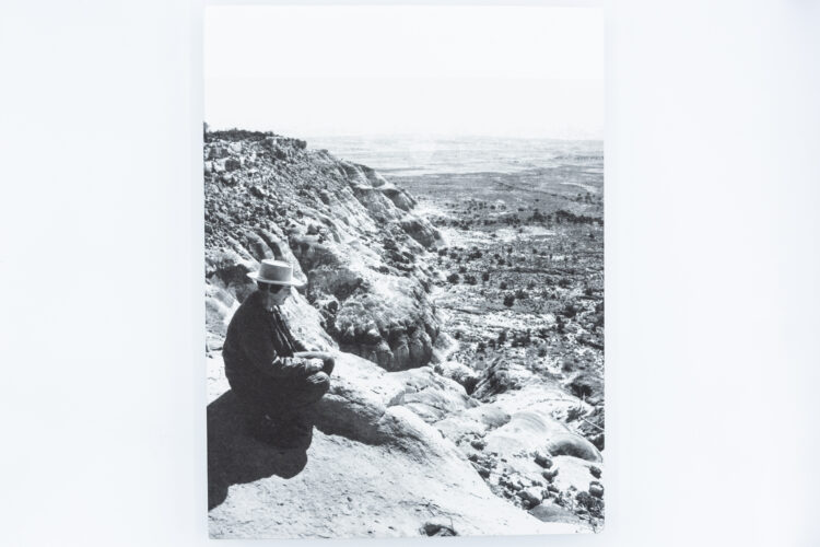 Agnes Martin: Independence of Mind, Radius Books, Peinture Fraiche