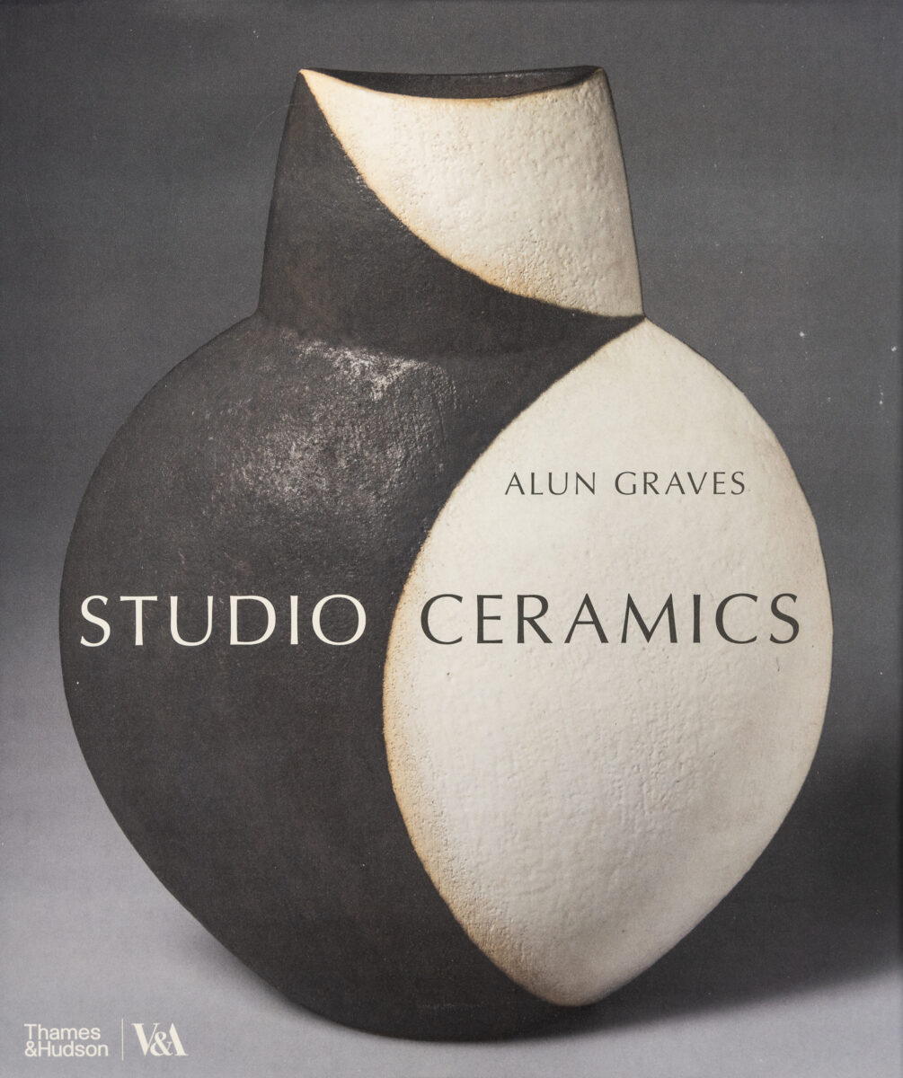 Alun Graves, Studio Ceramics (Victoria And Albert Museum)