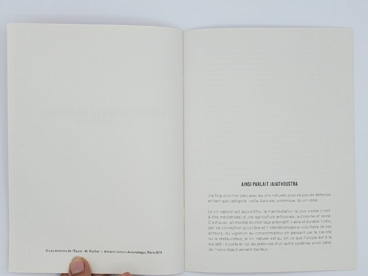 Photographie de pages tirées de Manifeste pour le vin naturel - Antonin Iommi-Amunategui, Les éditions de l'Epure. Peinture Fraîche.